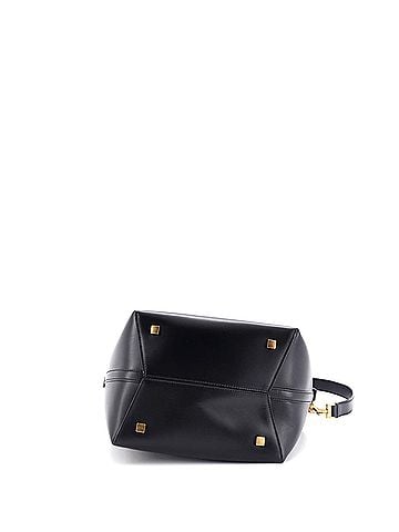 Saint Laurent Le 37 Bucket Bag Leather (view 2)