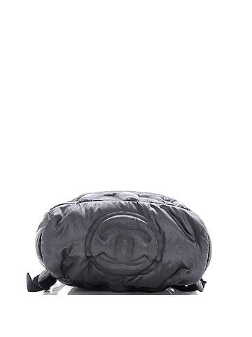 Chanel Doudoune Backpack Embossed Nylon Medium (view 2)