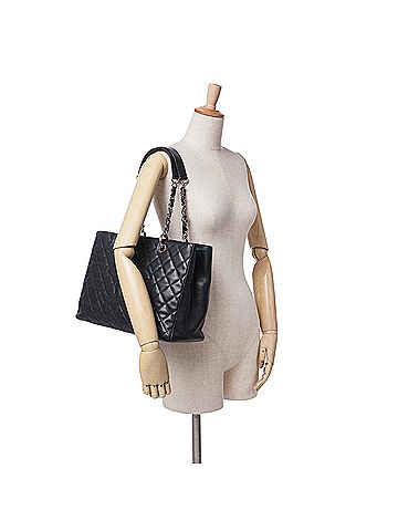 Chanel Caviar Grand Shopping Tote (view 2)