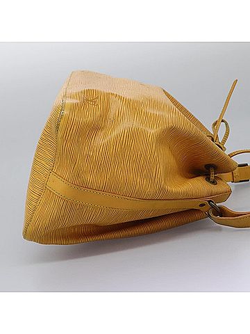 Louis Vuitton Noe Yellow Leather Shoulder Bag (view 2)