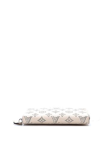 Louis Vuitton Zippy Wallet Mahina Leather (view 2)