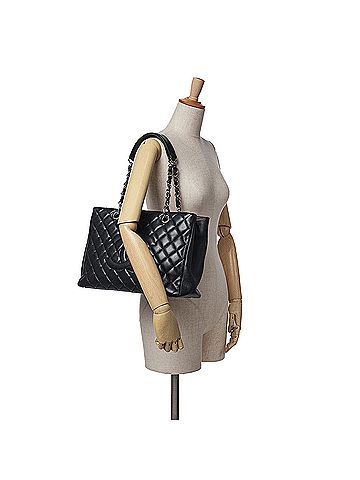 Chanel Caviar Grand Shopping Tote (view 2)