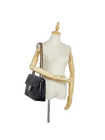 Chanel Maxi XL Classic Lambskin Single Flap (view 2)