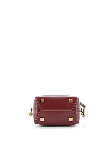 Saint Laurent Le 37 Bucket Bag Leather Mini (view 2)