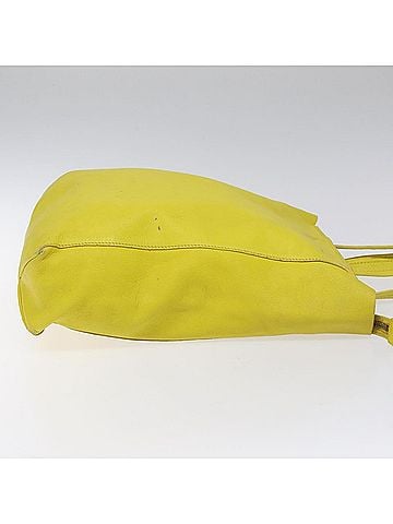 Céline Cabas Vertical Yellow Leather Handbag (view 2)