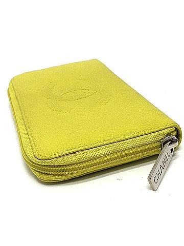 Chanel Logo Cc Yellow Leather Wallet (view 2)