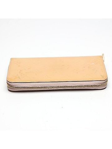 Louis Vuitton Zippy Wallet Ecru Patent Leather Wallet (view 2)