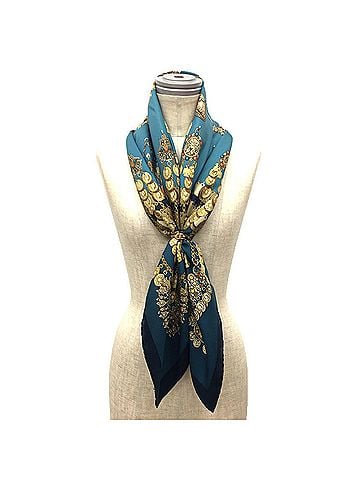 Hermès Carré 90 Green Silk Scarf (view 2)