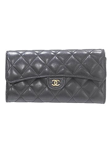 Chanel Matelassé Black Leather Wallet (view 1)