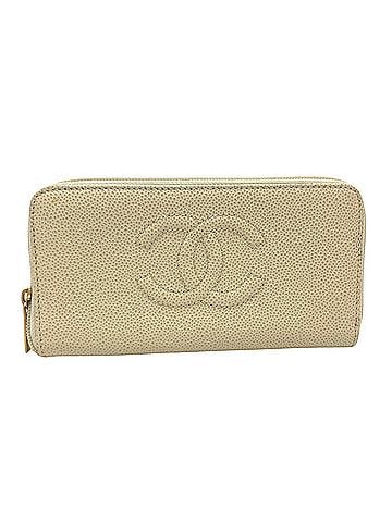 Chanel Logo Cc Beige Leather Wallet (view 1)