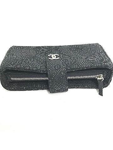 Chanel Logo Cc Black Leather Wallet (view 2)