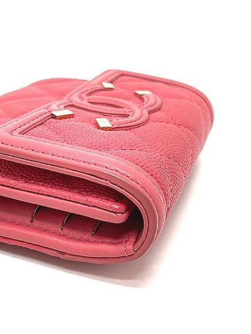 Chanel Logo Cc Pink Leather Wallet (view 2)