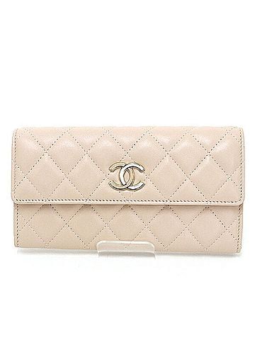 Chanel Timeless/Classique Beige Leather Wallet (view 1)