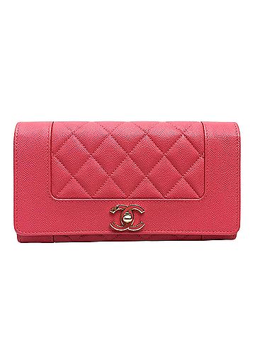 Chanel Matelassé Pink Leather Wallet (view 1)