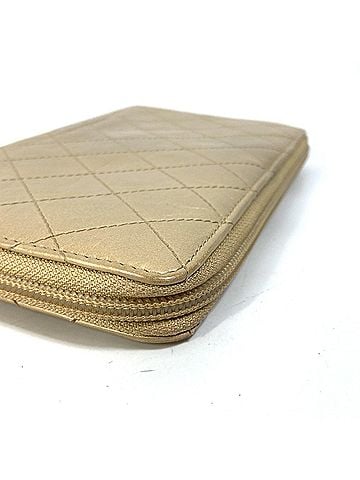Chanel Logo Cc Gold Leather Wallet (view 2)