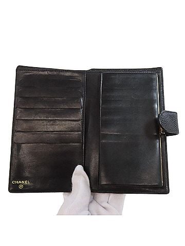 Chanel Logo Cc Black Leather Wallet (view 2)