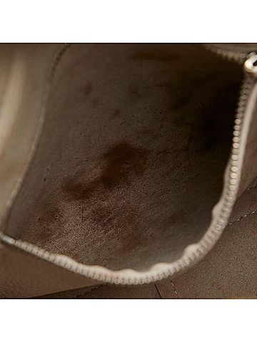 Balenciaga Everyday Beige Leather Shoulder Bag (view 2)