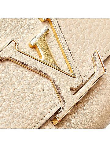 Louis Vuitton Capucines Beige Leather Wallet (view 2)