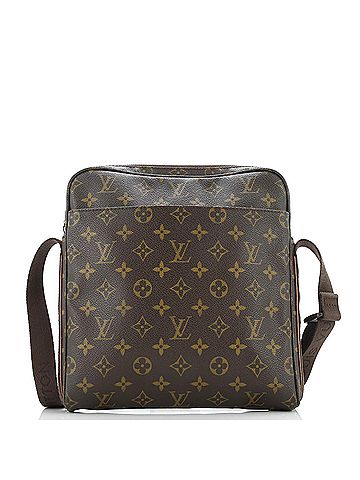 Louis Vuitton Trotteur Beaubourg Handbag Monogram Canvas (view 1)