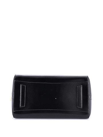 Givenchy Antigona Bag Glazed Leather Medium (view 2)