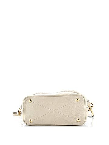 Louis Vuitton Stellar Handbag Mahina Leather GM (view 2)