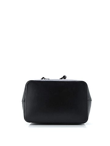Louis Vuitton NeoNoe Handbag Epi Leather MM (view 2)