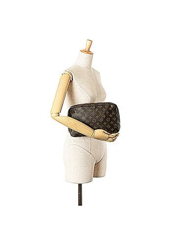 Louis Vuitton Monogram Trousse Toilette 28 (view 2)