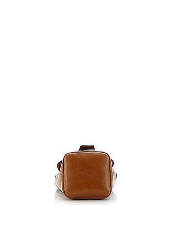 Chloé Camera Shoulder Bag Leather Mini (view 2)