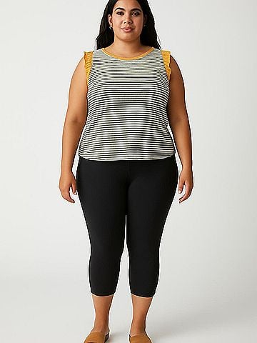 Betsey's Boutique Shop Casual Dress (view 2)