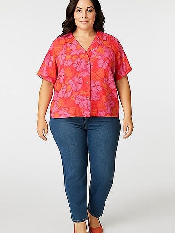 Sonoma Goods for Life Short Sleeve Blouse (view 2)