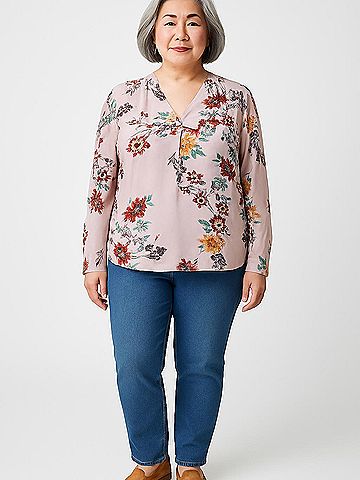 Soho JEANS NEW YORK & COMPANY Long Sleeve Blouse (view 2)