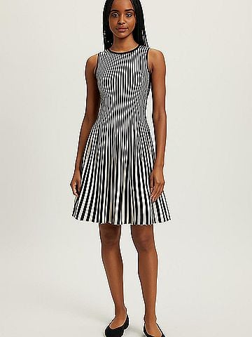 Scoop Casual Dress (view 2)