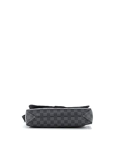 Louis Vuitton District Messenger Bag Damier Graphite MM (view 2)