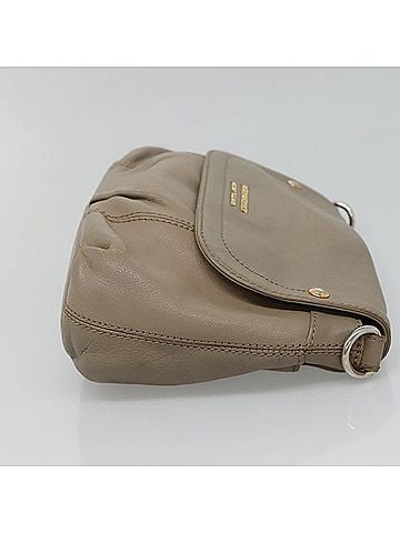 Burberry Beige Leather Shoulder Bag (view 2)