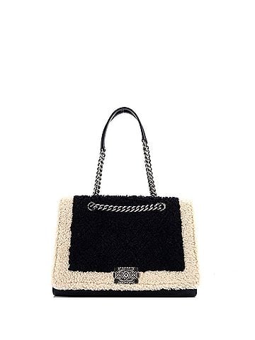 Chanel Paris-Salzburg Boy Shopping Bag Shearling Medium (view 1)