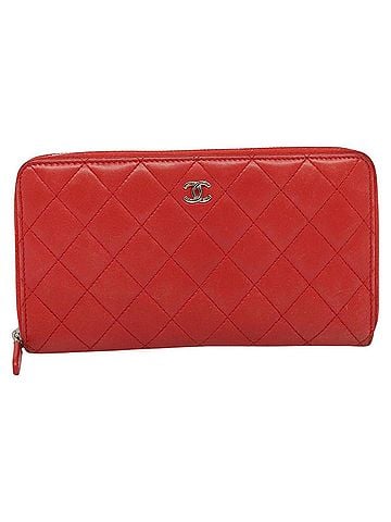 Chanel Zip Around Wallet Red Leather Wallet (view 1)
