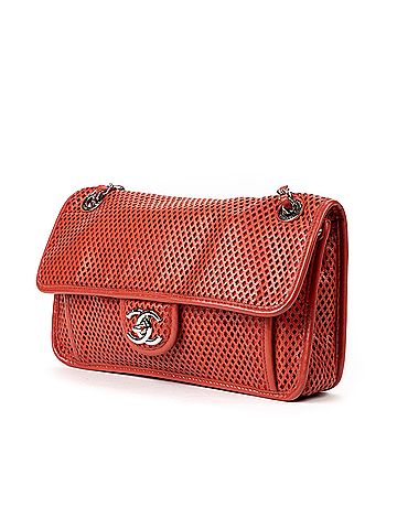 Chanel Flap  (view 1)