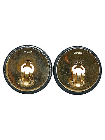 Chanel Matelasse Black Gold Gold Plating Clip Earrings (view 2)