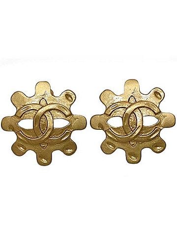 Chanel Gold Gold Plating Clip Earrings (view 2)