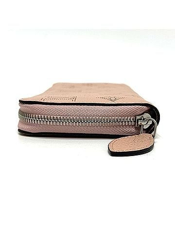 Louis Vuitton Mahina Magnolia Mahina Leather Long Wallet (Bi-Fold) (view 2)