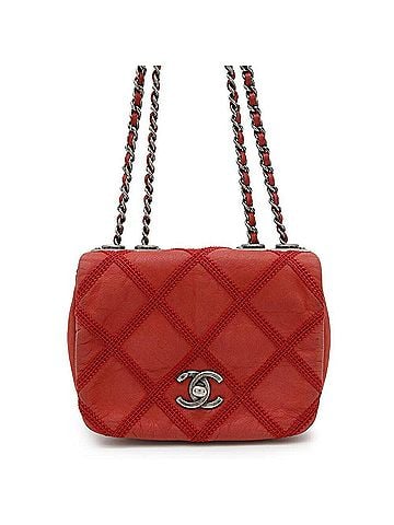 Chanel Red Color Leather Shoulder Bag (view 1)