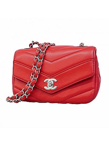 Chanel Red Color Grained Calfskin Shoulder Bag (view 1)
