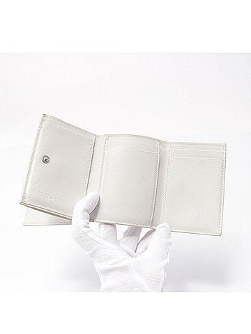 Bottega Veneta Intrecciato White Intrecciato Wallet (Tri-Fold) (view 2)