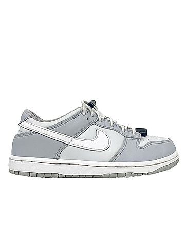 Nike Sneaker Kid Nike Dunk Low DH9755-001 Gray Casual Size 2 1/2 (view 1)