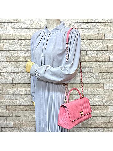 Chanel Chanel Coco Handle 29 V-Stitch Shoulder Bag in Caviar Leather (A92991) Pink, Women's, CHANEL 2-Way (view 2)