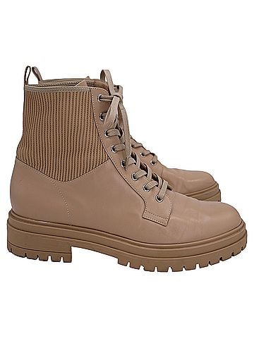 Gianvito Rossi Gianvito Rossi Martis Rib-Knit Combat Boots in Beige Leather (view 1)