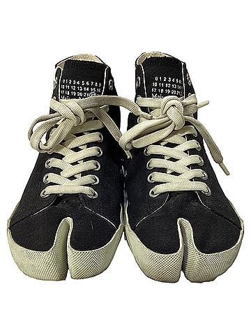 Maison Margiela  Maison Margiela Tabi Vandal High-Top Sneakers in Black Canvas (view 2)
