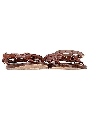 Mario Valentino  Valentino Garavani Rockstud T-Strap Flat Sandals in Brown Leather (view 2)