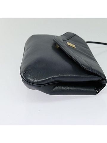 Givenchy Vintage 4G Shoulder Bag Leather Navy Leather Shoulder Bag Bag (view 2)