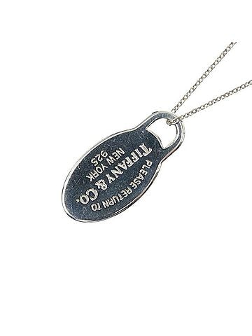 Tiffany Tiffany & Co. Return to Oval Tag Necklace in 925 Sterling Silver for Women. TIFFANY (view 1)